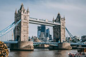 LONDON BRIDGE